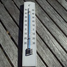 Hőség – Vizet osztanak, párakapukat működtetnek, locsolják az utakat országszerte Hőség – Vizet osztanak, párakapukat működtetnek, locsolják az utakat országszerte