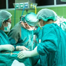 Több mint 7 kilogrammos vesét operáltak ki indiai orvosok