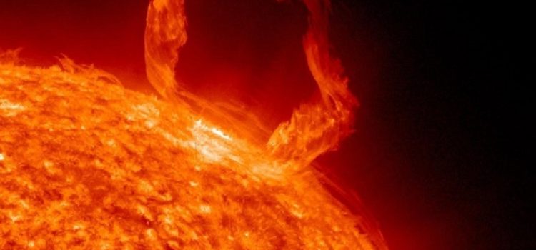 Magyarország méretű örvények gerjesztenek óriási mágneses plazmapulzusokat a Nap légkörében