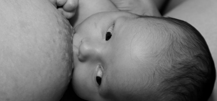 Az anyatejjel megelőzhető lehet a kisgyermekkorban kialakuló tejfehérje-allergia